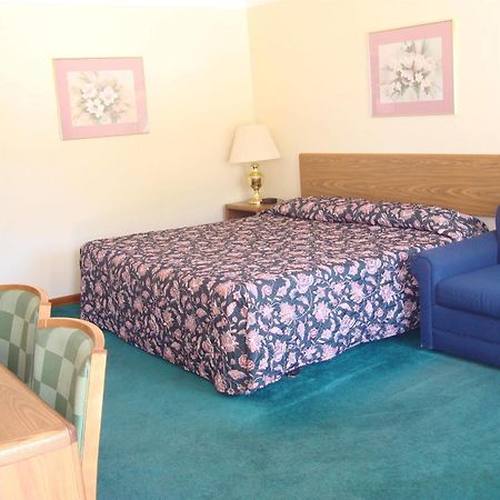 Parkview Motel أويلوين المظهر الخارجي الصورة