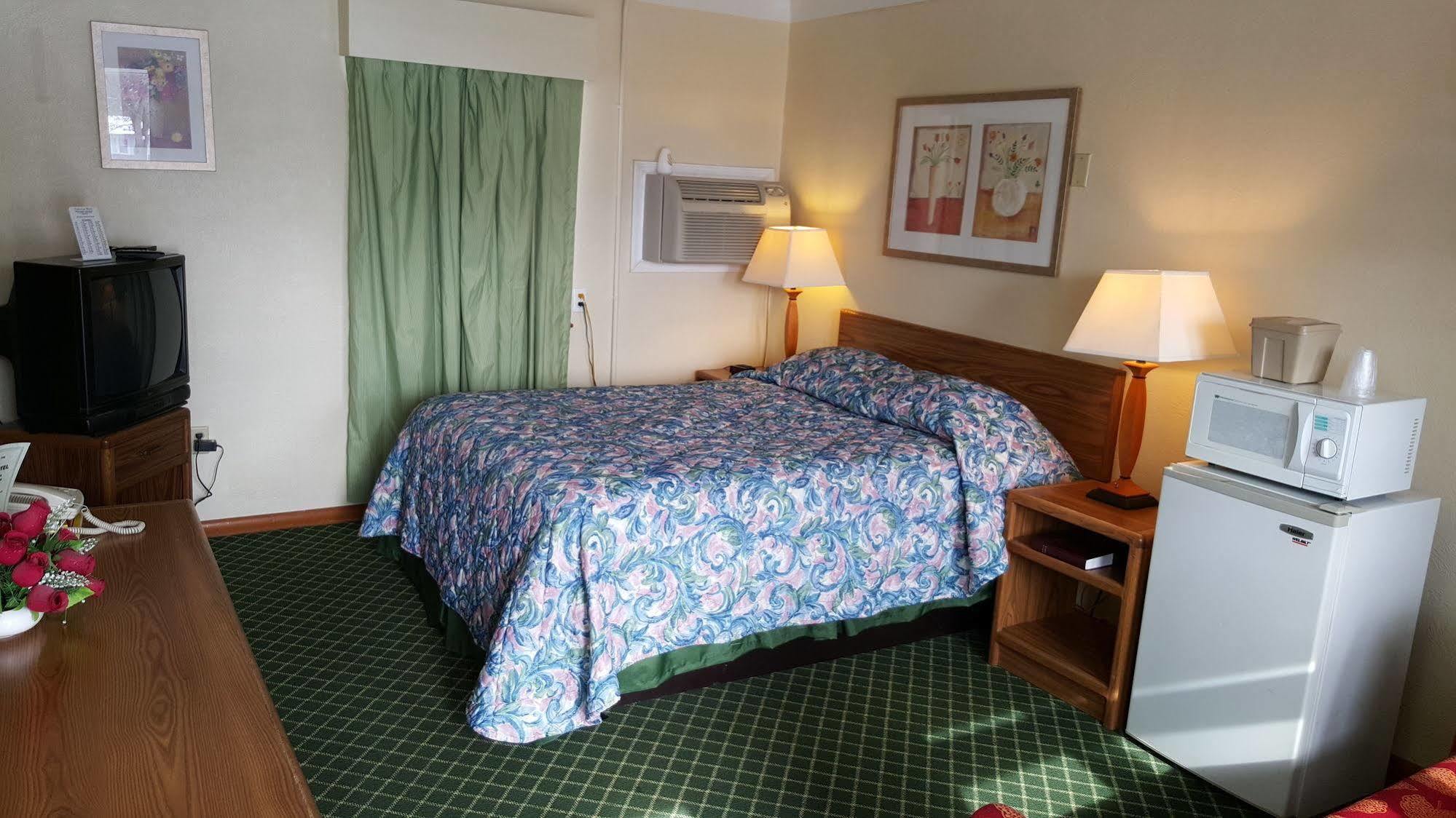 Parkview Motel أويلوين المظهر الخارجي الصورة