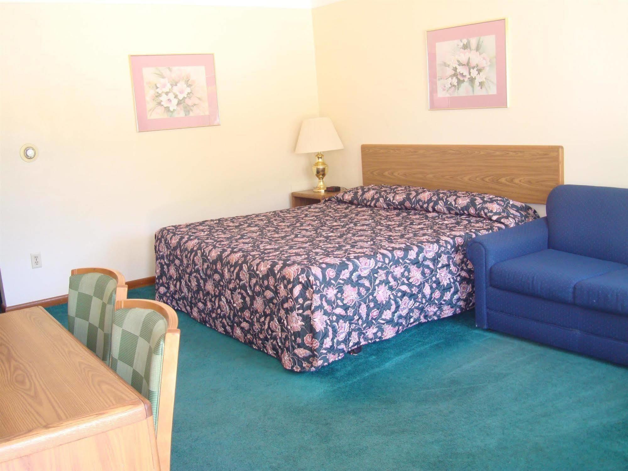 Parkview Motel أويلوين المظهر الخارجي الصورة
