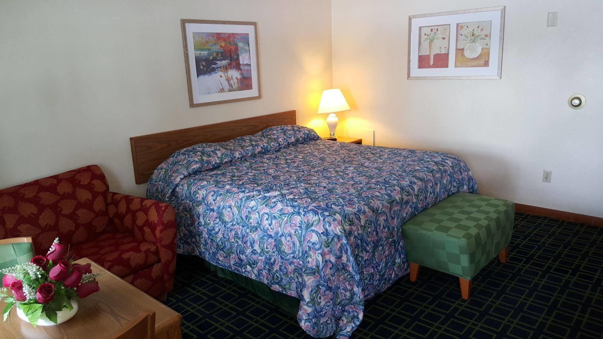 Parkview Motel أويلوين المظهر الخارجي الصورة