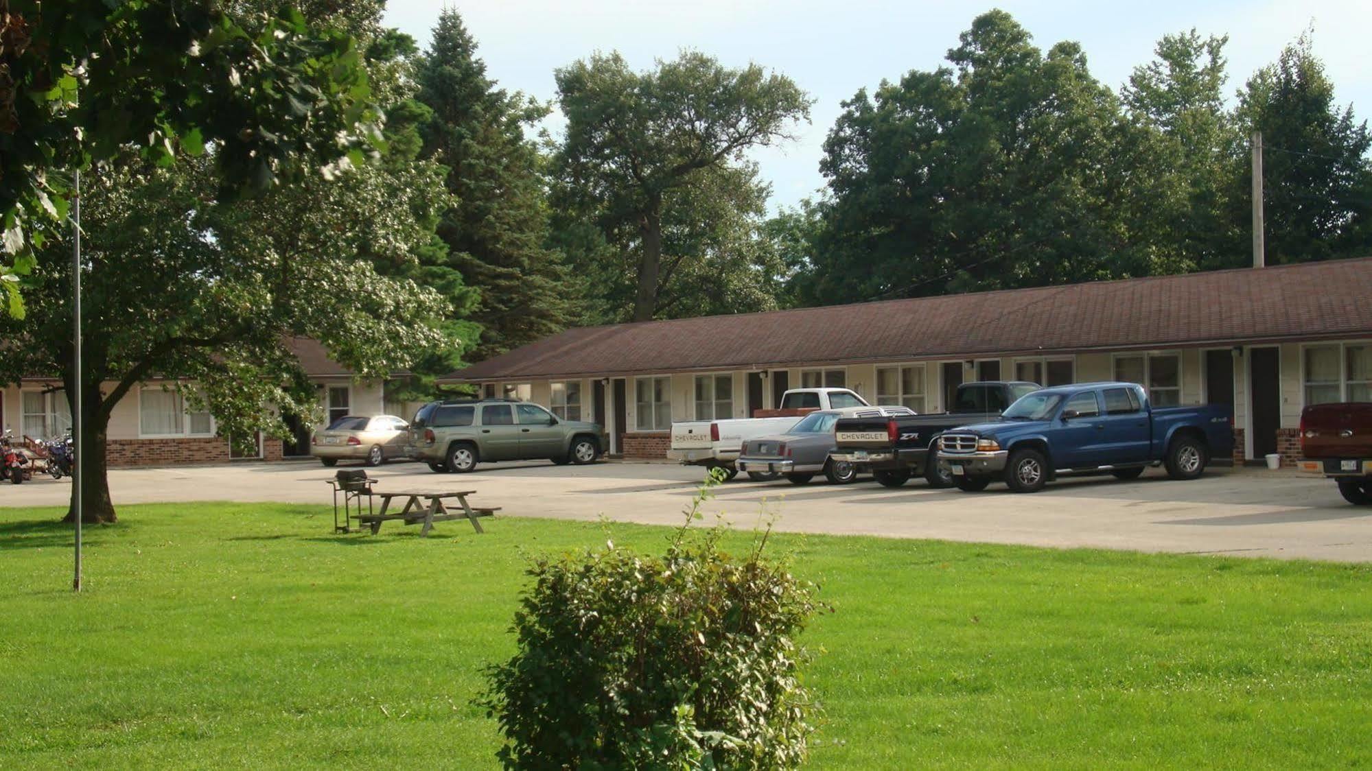 Parkview Motel أويلوين المظهر الخارجي الصورة